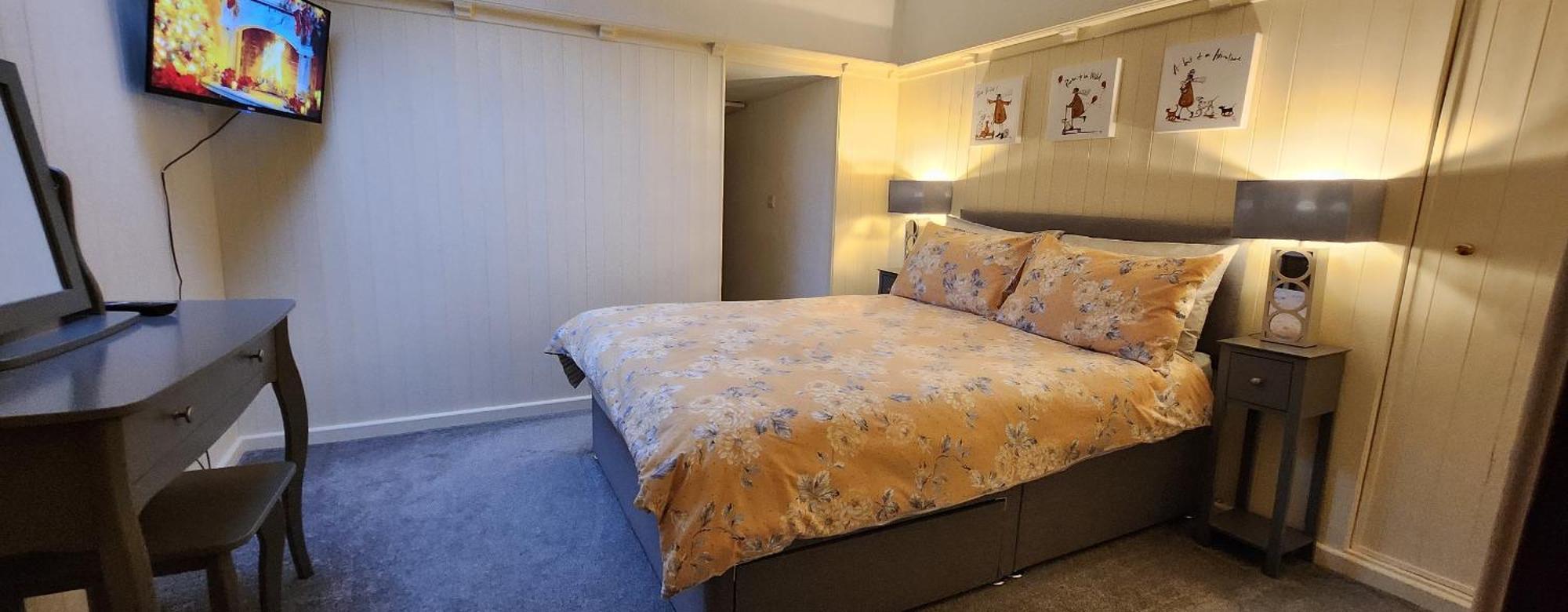 Modern And Spacious 2 Bedroom Apartment With Free Parking Glyn Ceiriog Exterior photo